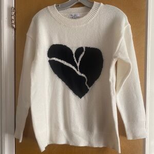 Baciano White Black Heart long Sleeves Round Neck Sweater Size M